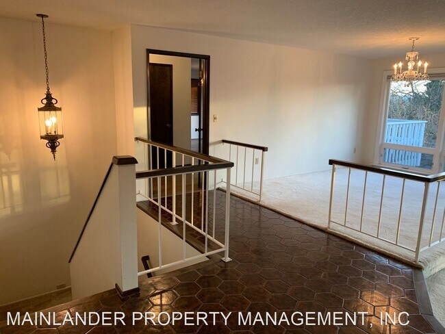 Foto del edificio - 3 br, 2.5 bath House - 14 YORICK ST