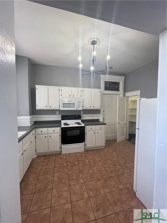 Building Photo - 418 E 40th St