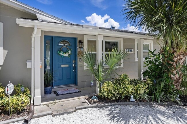 Foto del edificio - 3596 Beach Dr SE