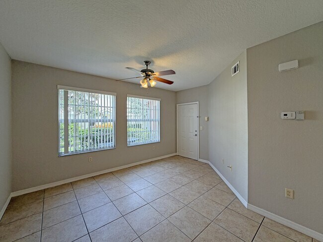 Foto del edificio - 138 SW Peacock Blvd
