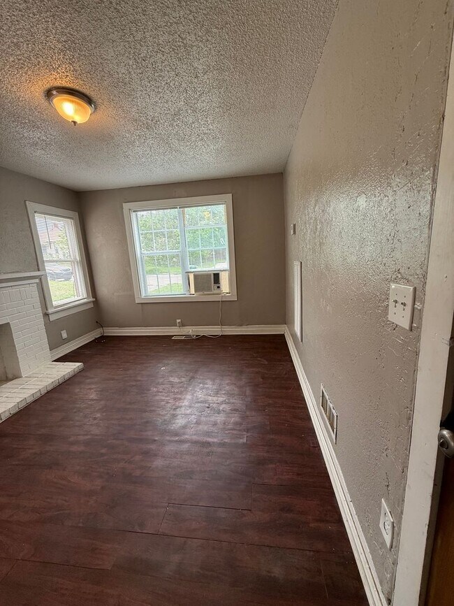 Foto del edificio - Cozy 1BR in the Heart of OKC – Walk to Plaza District