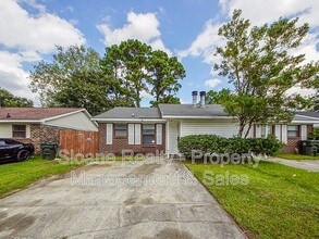 Building Photo - 204A Miami St