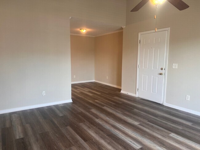 Building Photo - 155 1/2 Millstone Dr