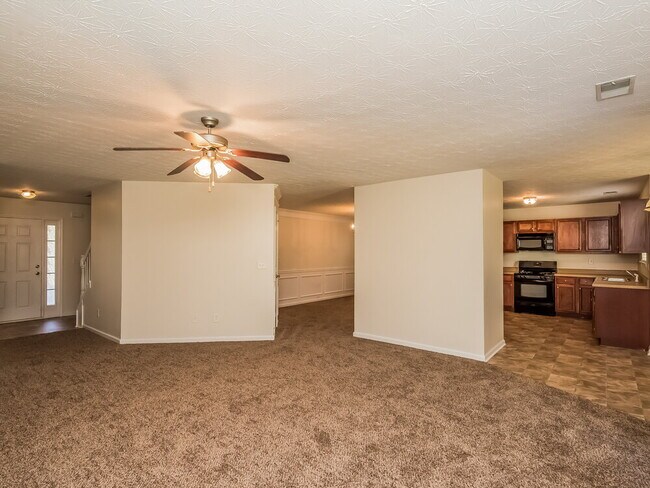 Foto del edificio - 70 Stony Oak Dr