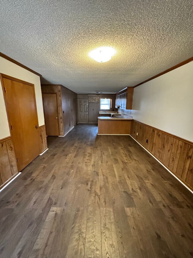 Foto del edificio - 500 West Second St.