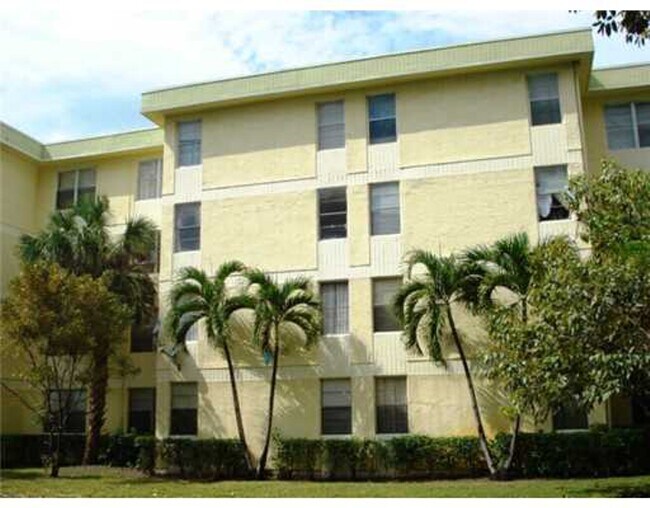 Foto del edificio - 1825 W 56th St