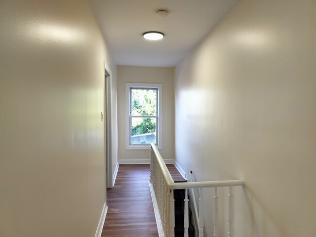 Building Photo - 148 Hamilton Ave