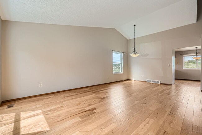 Building Photo - 7930 Bard Ct