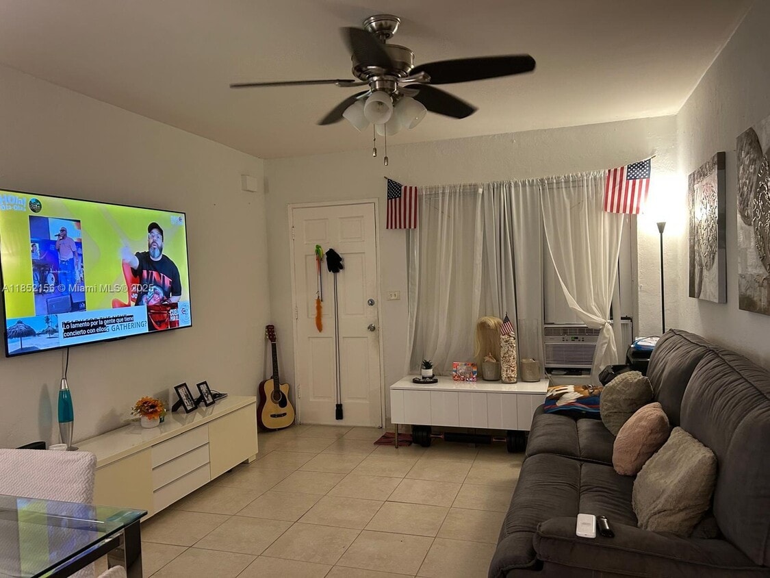 Photo - 700 83rd St (Miami Beach, FL)
