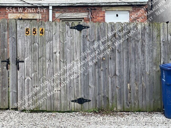 Foto del edificio - 554 W 2nd Ave