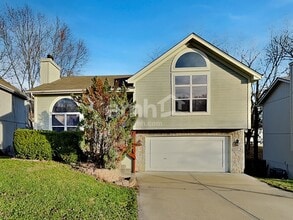 Building Photo - 4839 N Beacon Ave