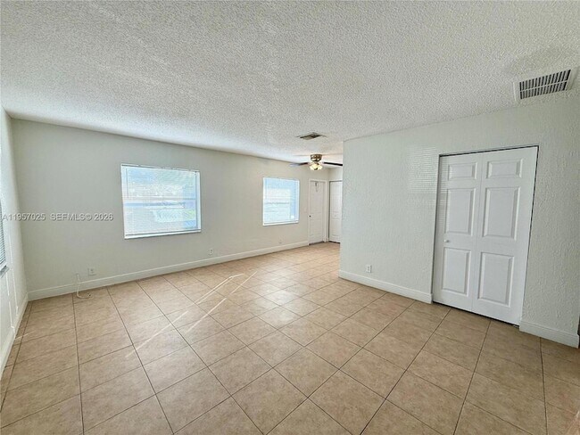 Foto del edificio - 1491 NW 20th St