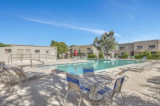 Building Photo - 6833 E Osborn Rd