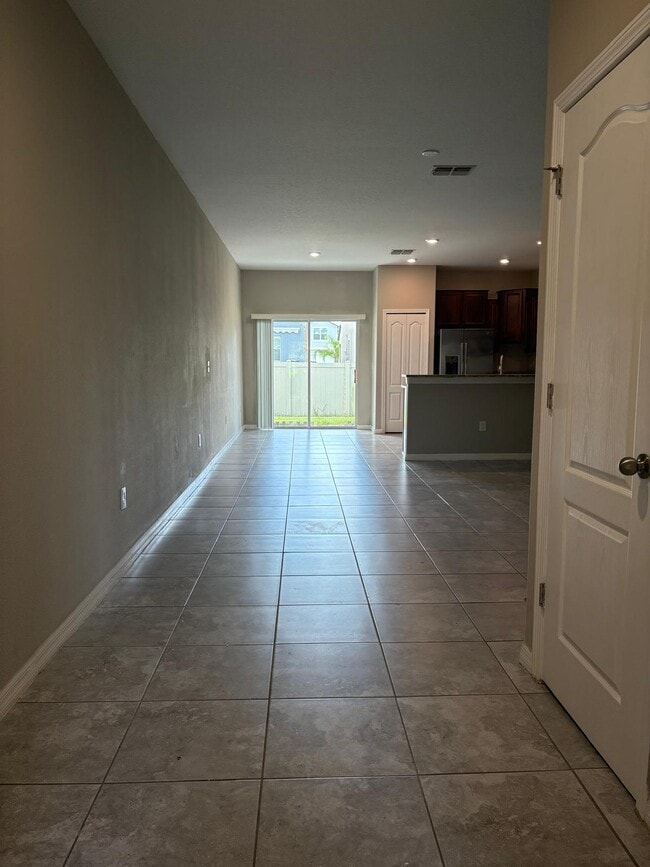 Building Photo - 2108 Golden Falcon Dr