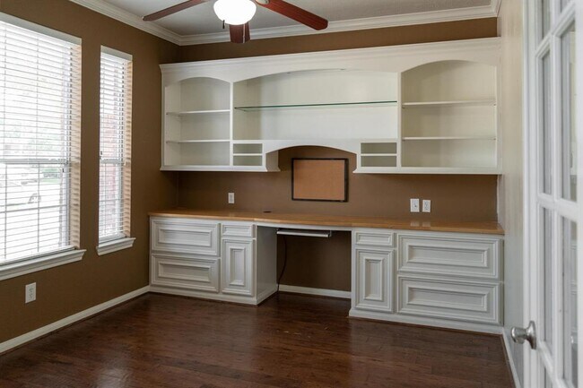 Building Photo - 5811 Alderfield Ct