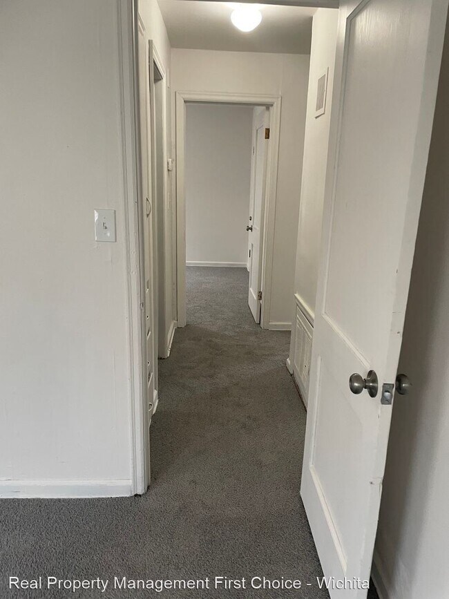 Building Photo - 2 br, 1 bath House - 740 S Hunter