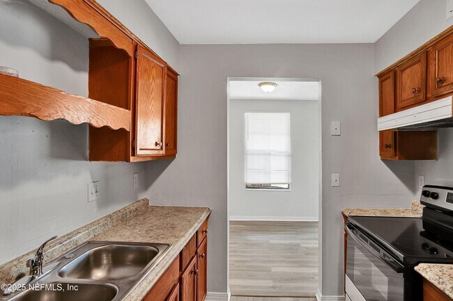Foto del edificio - 473 Bentwood Ln