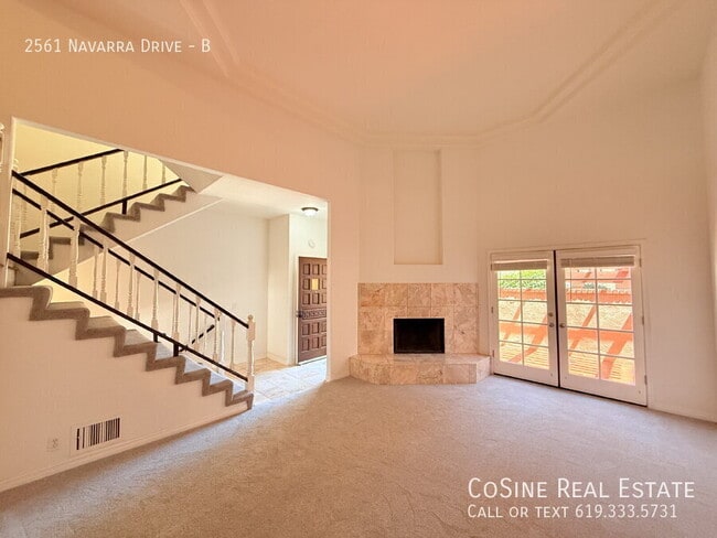 Building Photo - 2561 Navarra Dr