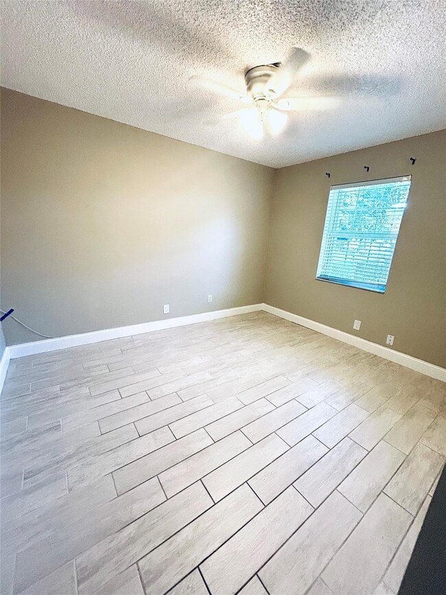 Building Photo - 1470 NW 93rd Ter