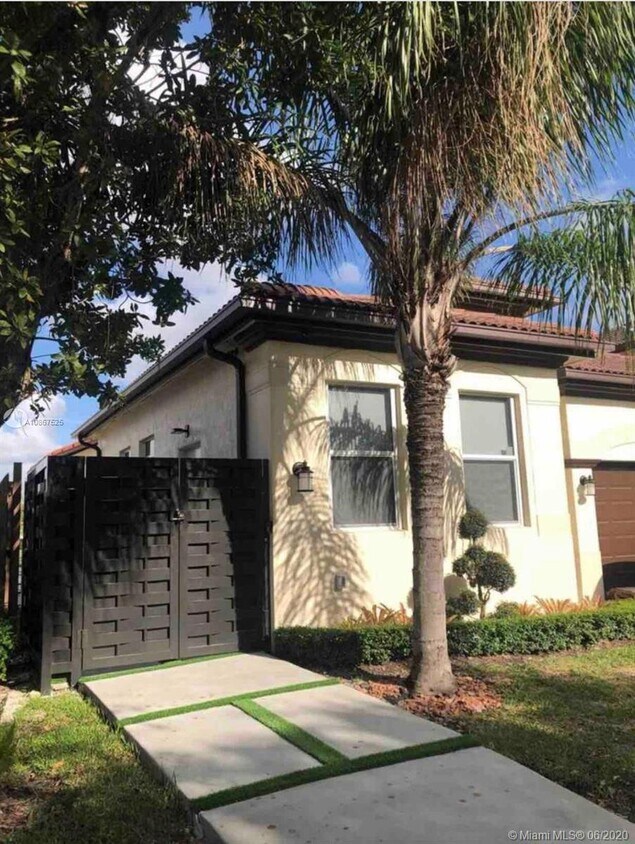 Primary Photo - 18245 NW 89th Ave