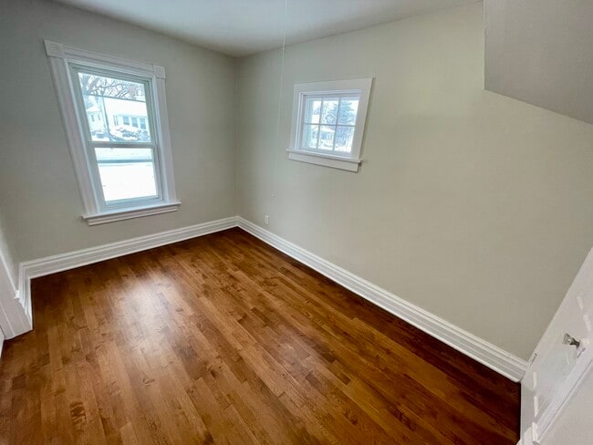 Building Photo - 26 N Boardman St