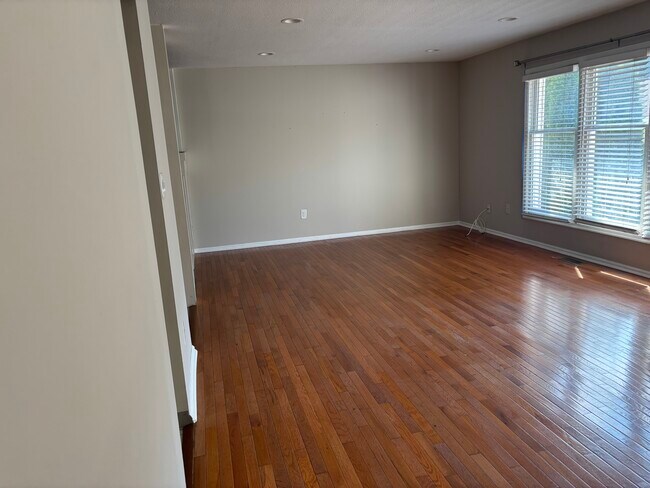 Foto del edificio - 523 Society Hill Blvd