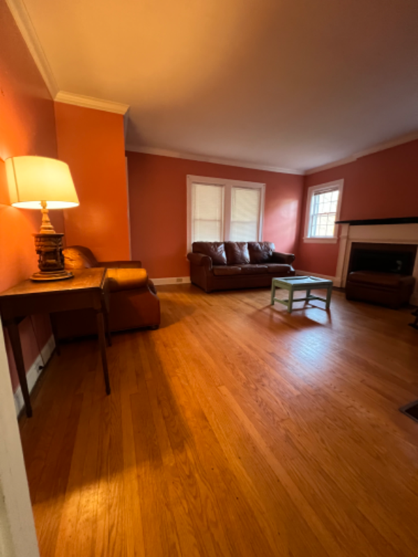Foto del edificio - 815 W Johnson St