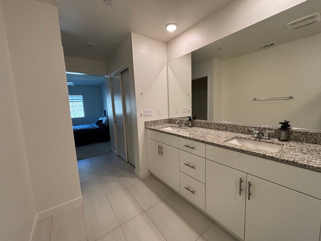 Foto del edificio - 35215 Citrange Ln