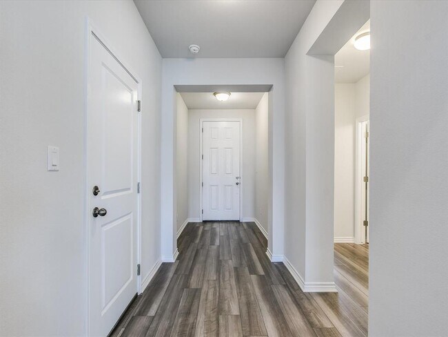 Foto del edificio - 228 Wild Sage Ln