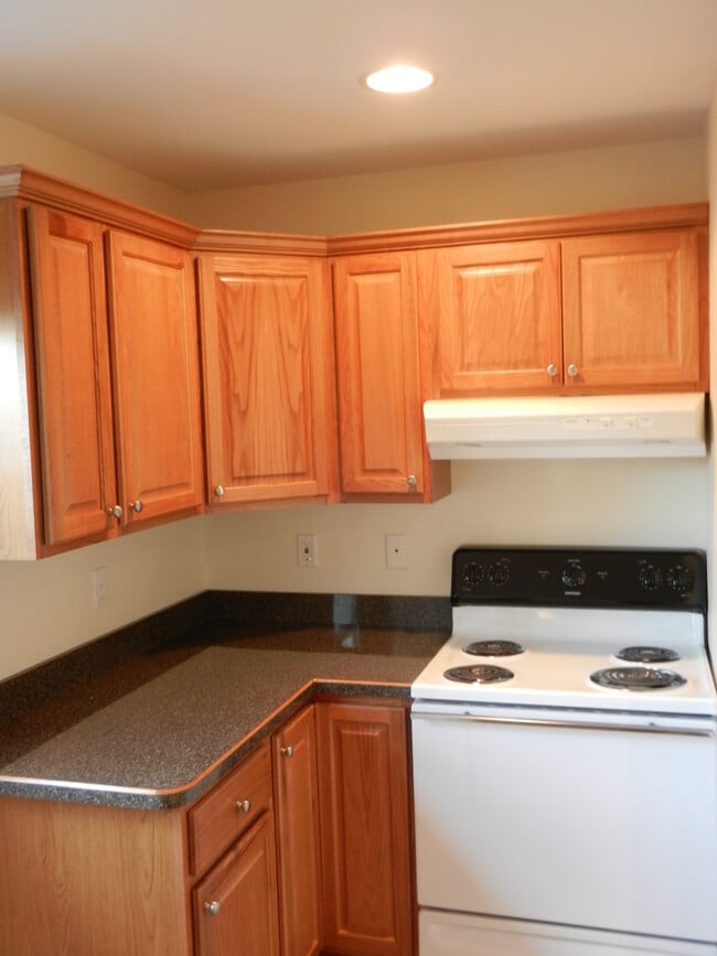 Building Photo - 9 Frankwyn St