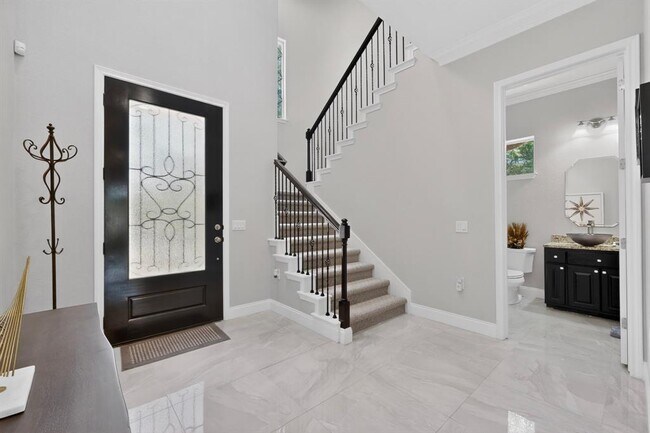 Building Photo - 13900 Tyburn Trail
