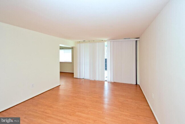 Foto del edificio - 8447 Greenbelt Rd