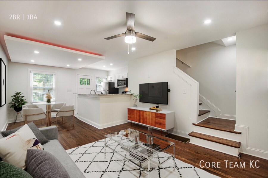 Foto principal - 5044 Baltimore Ave