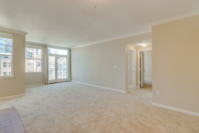 Foto del edificio - 550 Ortega Ave Apt B421 Awesome Penthouse ...