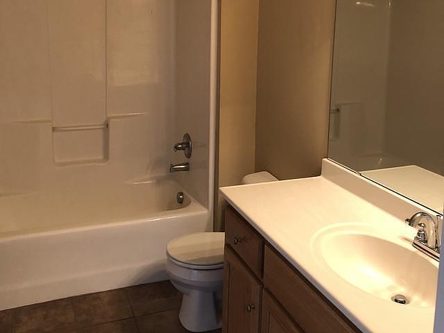 Foto del edificio - 560 Village Creek Dr