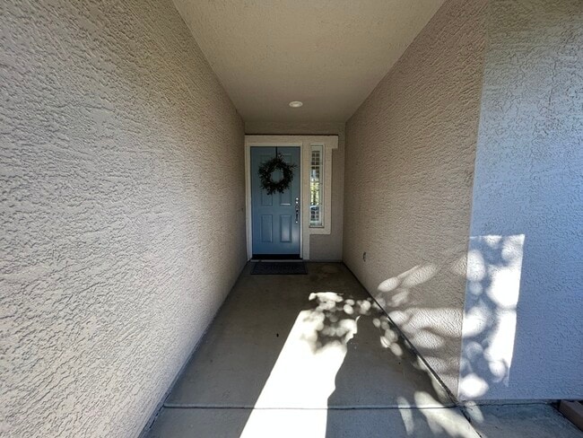Foto del edificio - 248 Summer Grove Cir