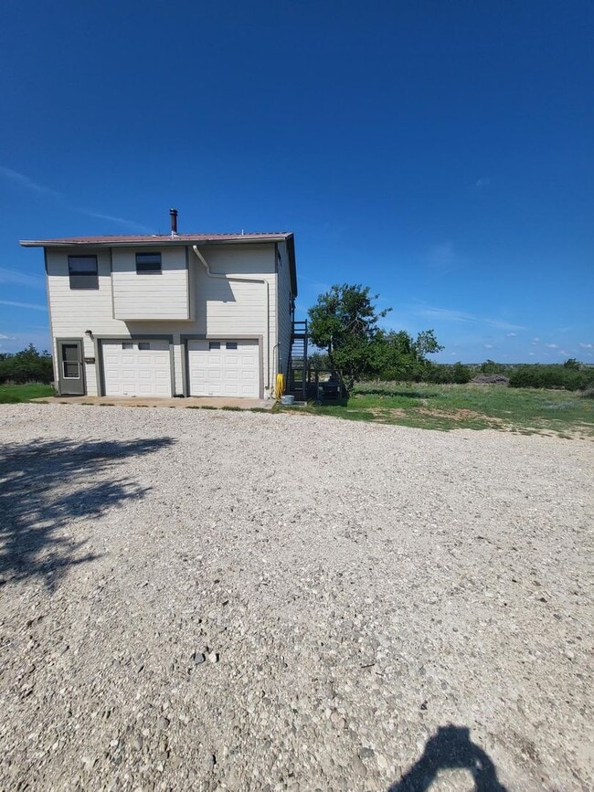 Building Photo - 3 Thistle Hill Dr