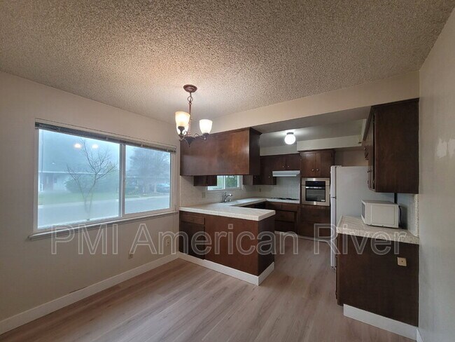 Foto del edificio - 602 Lelandhaven Way