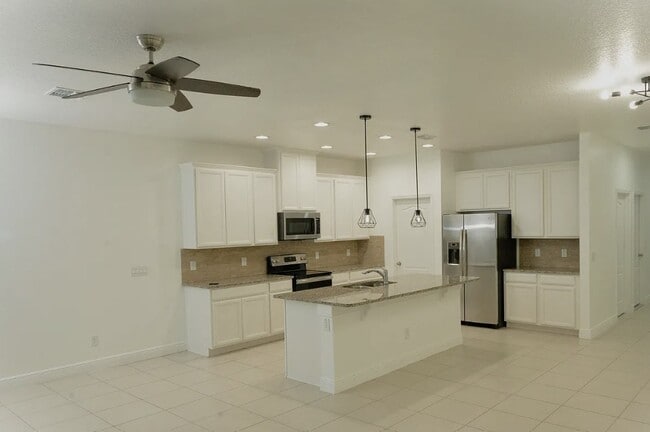 Photo - 81 Mayo Ct Townhome