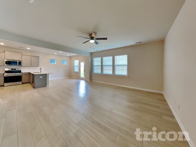 Building Photo - 101 Fennec Dr