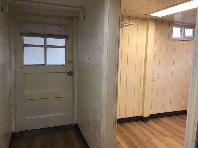 Foto del edificio - 1005 N Atherton St