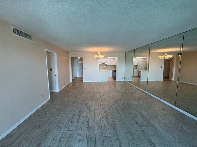 Foto del edificio - 420 64th Ave