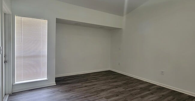 Building Photo - Timberland Apartments