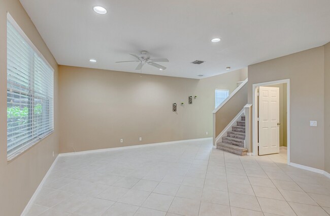 Building Photo - 4510 Thornwood Cir