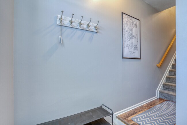 Building Photo - Fairfield Townhome