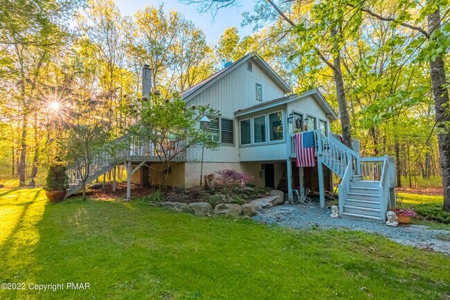 Building Photo - 202 Buckhorn Ln
