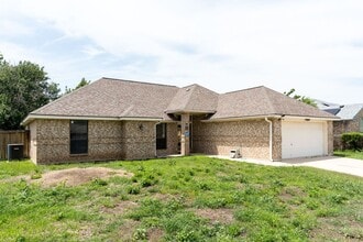 Building Photo - 5003 Joseph Dr