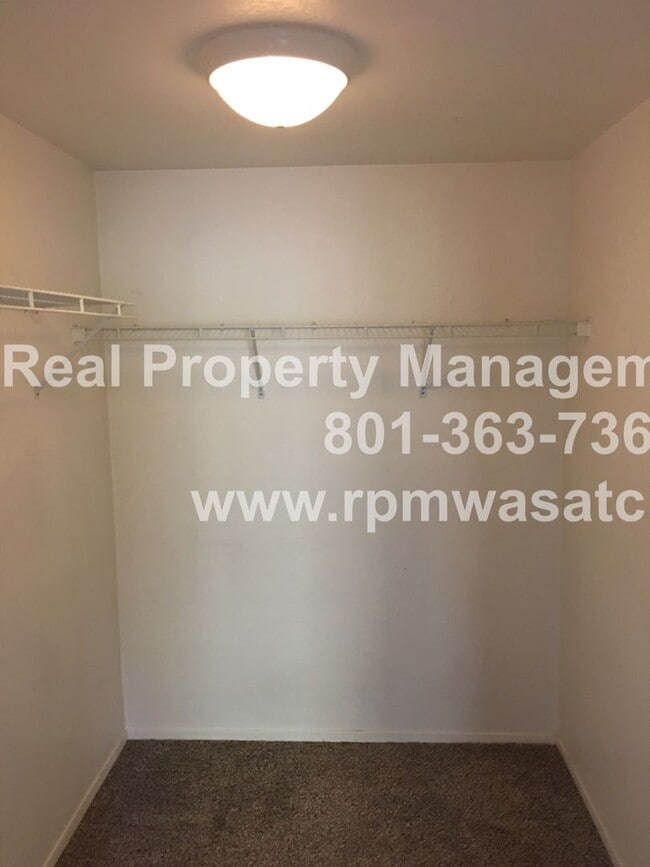 Foto del edificio - Charming 3 Bedroom 2 Bathroom Downtown Con...