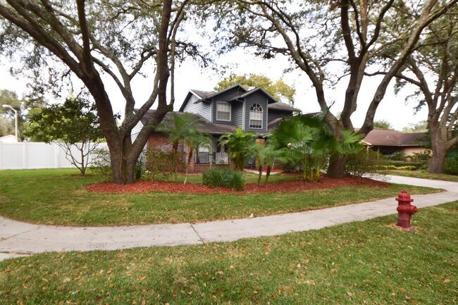 Building Photo - 2218 Groveland Dr