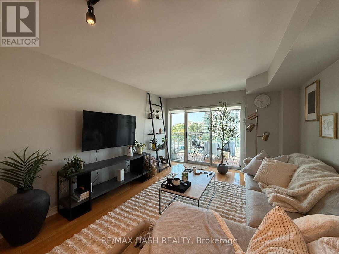 Primary Photo - 600-600 Queens Quay W